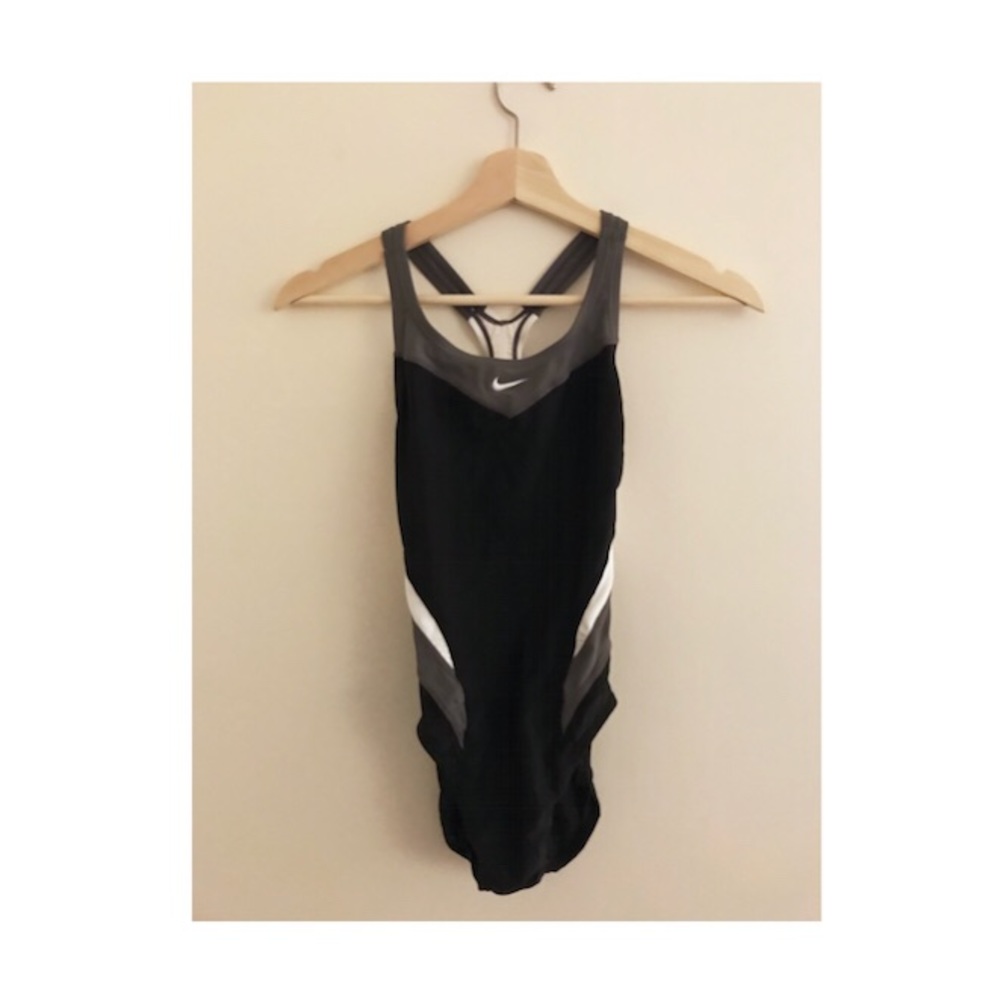 Nike Women’s Victory Color One Piece